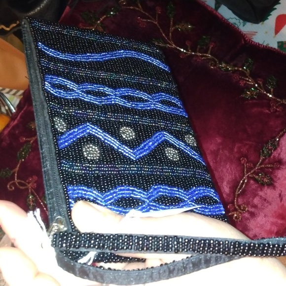 Victoria Secret two silver sequin cosmetic bags+ New beaded wristlet bag - Picture 14 of 17